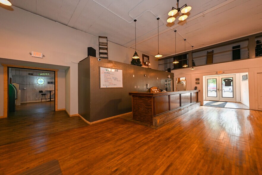 More Photos Of 115 Diamond St N, Ridgeland Restaurant For Sale