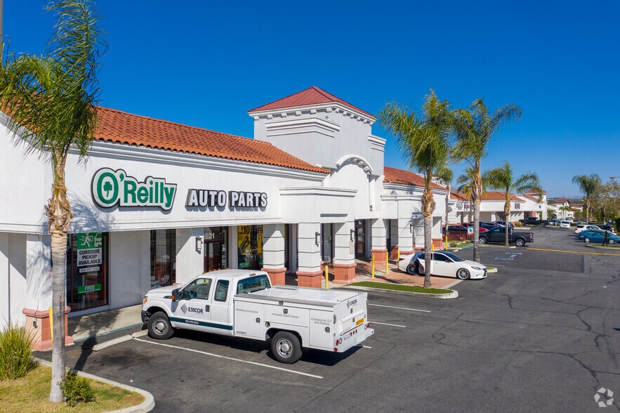 More Photos Of 1471-1651 W Whittier Blvd, La Habra Unknown For Lease