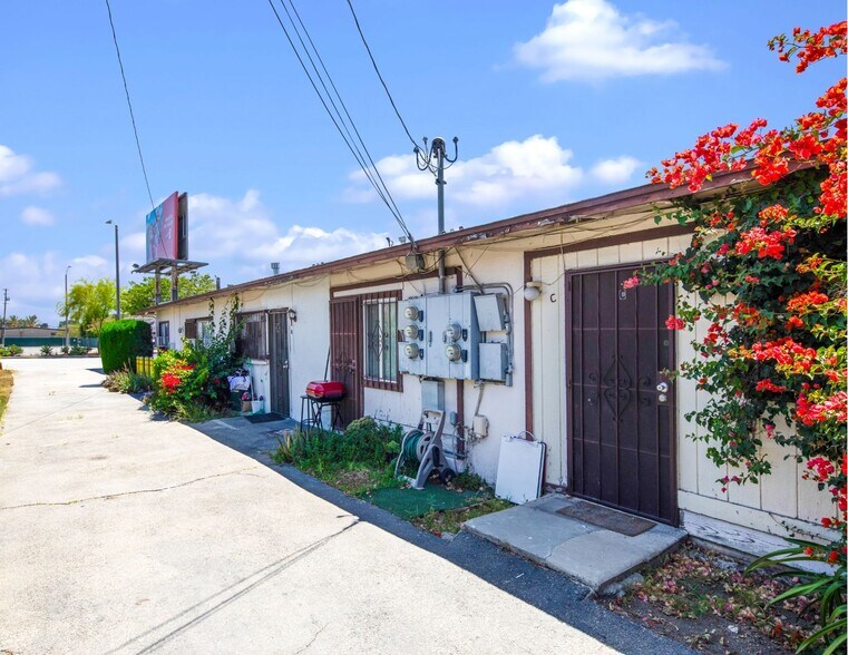 More Photos Of 1341-1343 E Las Tunas Dr, San Gabriel Storefront Retail Residential For Sale