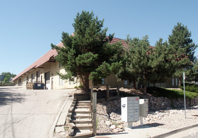 More Photos Of 3768 Norwood Dr, Littleton Warehouse For Lease