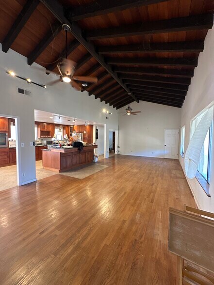More Photos Of 6738 Greenbay Rd, Arbuckle Land For Lease