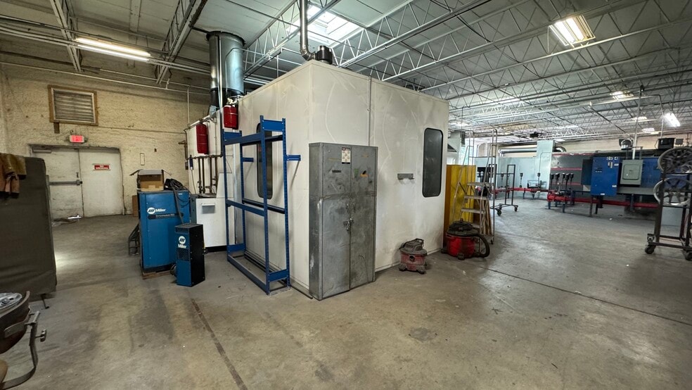 More Photos Of 231 Moorestown Dr, Bath Manufacturing For Sale