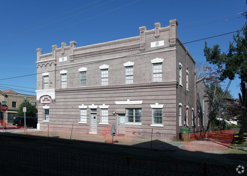 More Photos Of 604 N 4th St, Wilmington General Retail For Sale