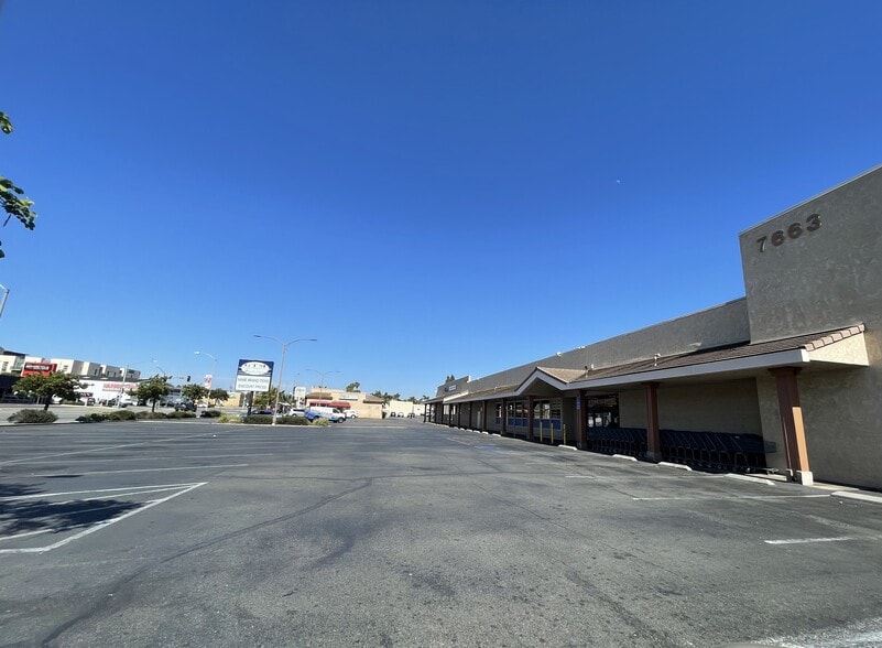 More Photos Of 7663-7667 Broadway, Lemon Grove Supermarket For Sale