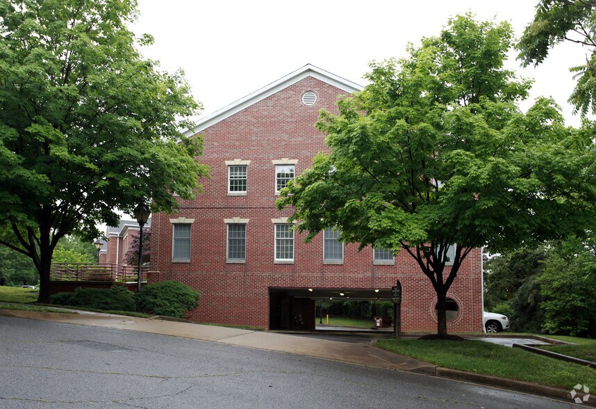 More Photos Of 4910 31st St S, Arlington Medical For Lease