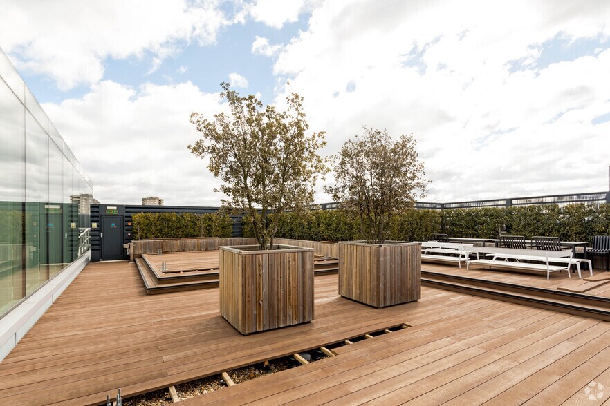 More Photos Of 77 Fulham Palace Rd, London Coworking Space