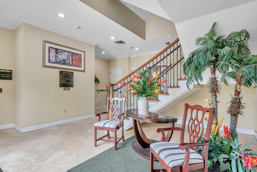 More Photos Of 15500 Roosevelt Blvd, Clearwater Office For Lease
