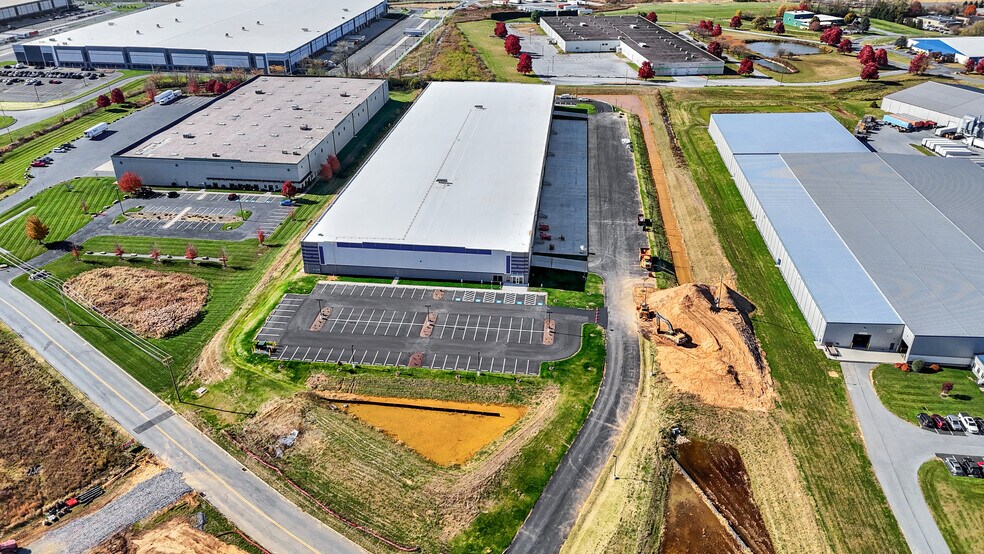 More Photos Of 13 Ritter Way, Lebanon Warehouse For Lease