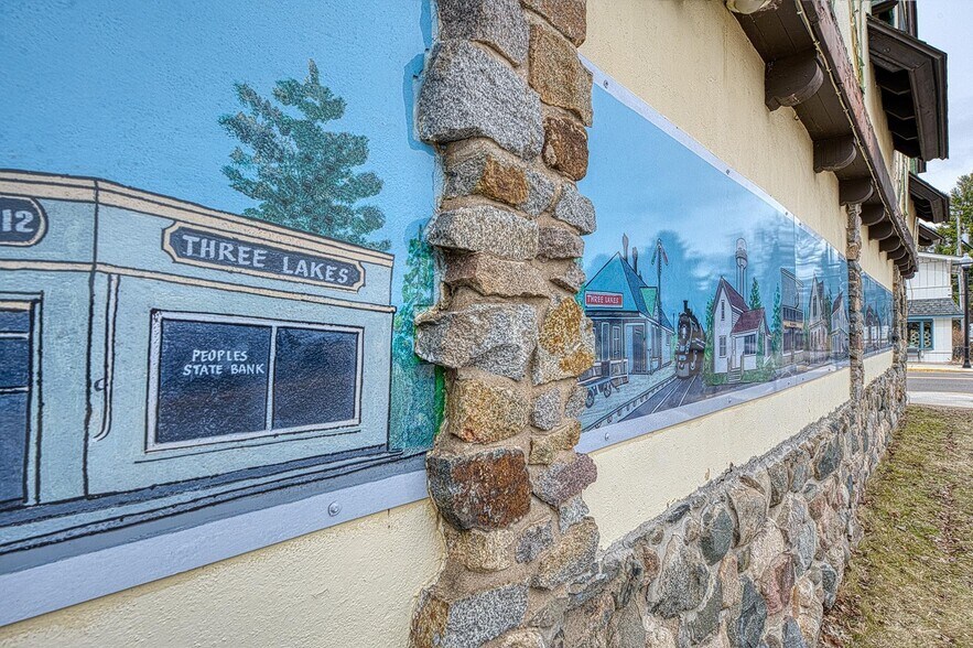 More Photos Of 1765 Superior St, Three Lakes General Retail For Sale