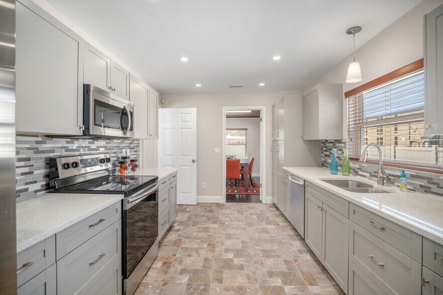 More Photos Of 636 N Rio Grande Ave, Orlando Office Residential For Sale