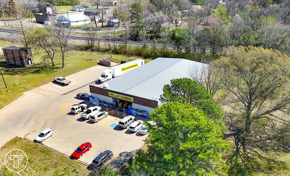 Primary Photo Of 5581 Highway 71 S, Cove Freestanding For Sale
