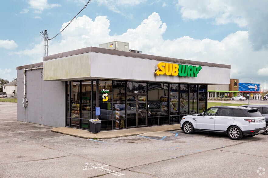More Photos Of 3005-3147 Gertsner Memorial Dr, Lake Charles Storefront For Sale