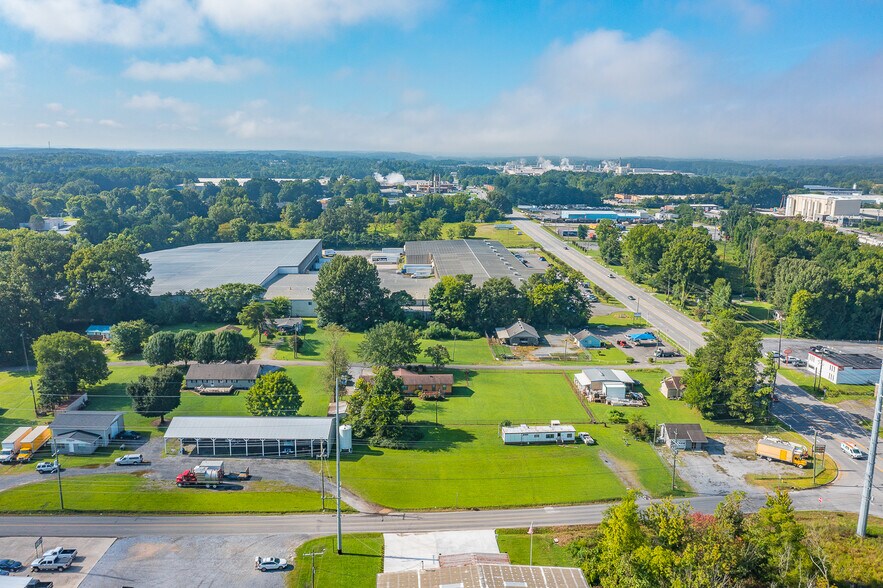 More Photos Of 506 Bear Creek Rd, Dalton Manufacturing For Sale