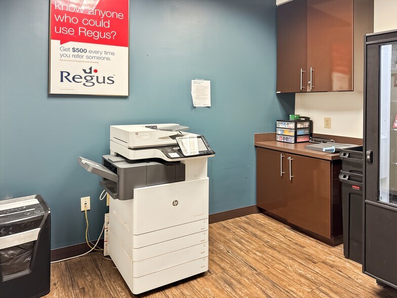 More Photos Of 5555 Glenridge Connector, Atlanta Coworking Space