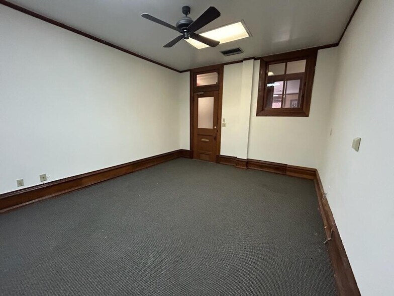 More Photos Of 44 SE 1st Ave, Ocala Office For Lease