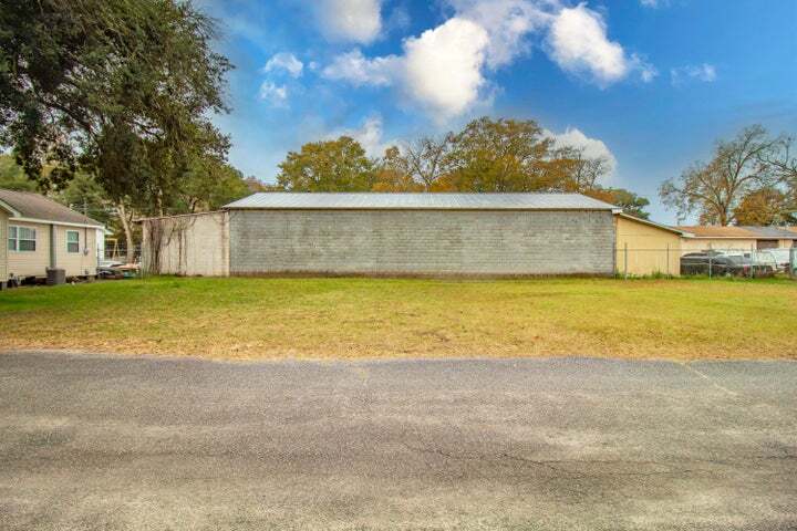 More Photos Of 5639 Pullman Ave, North Charleston Warehouse For Sale