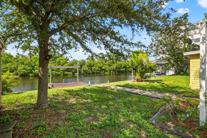 More Photos Of 3225 W Shell Point Rd, Ruskin Apartments For Sale