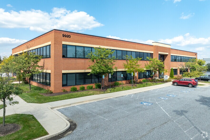 More Photos Of 9920 Franklin Square Dr, Nottingham Medical For Lease