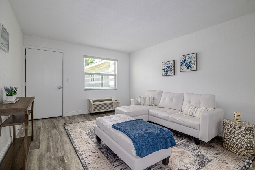 More Photos Of 6029 W Irlo Bronson Memorial Hwy, Kissimmee Apartments For Lease