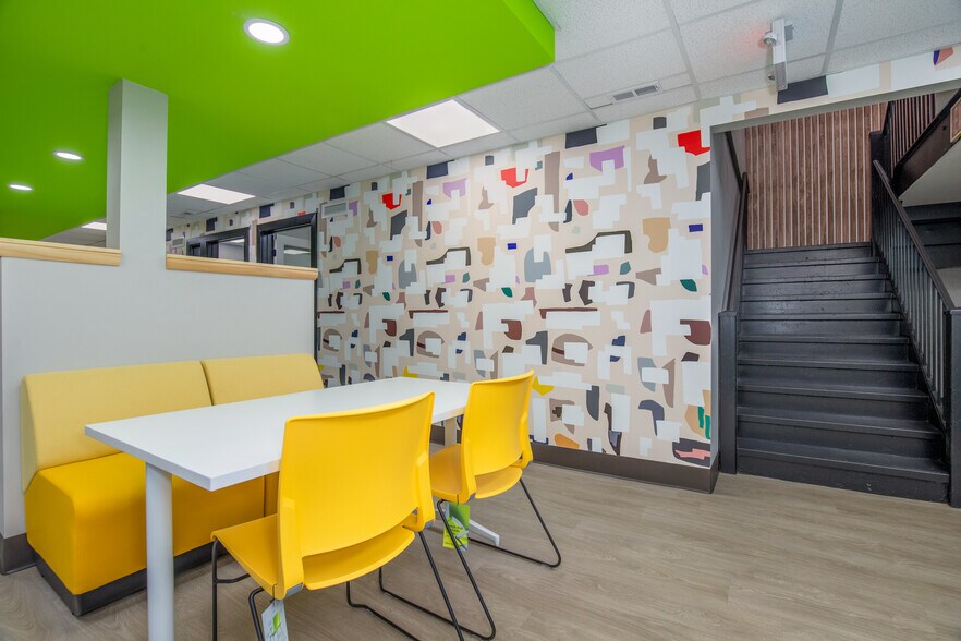 More Photos Of 751 Rue Saint Francois St, Florissant Office For Lease