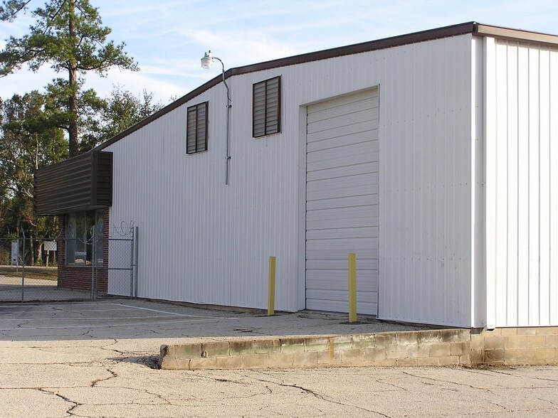 More Photos Of 25008 Blue Star Hwy, Quincy Unknown For Lease