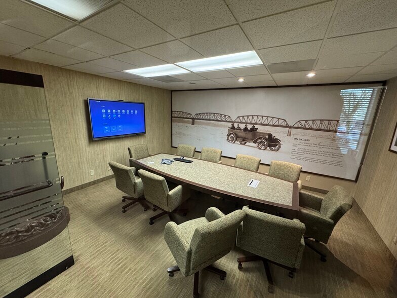 More Photos Of 205 E 11th St, Vancouver Office For Lease