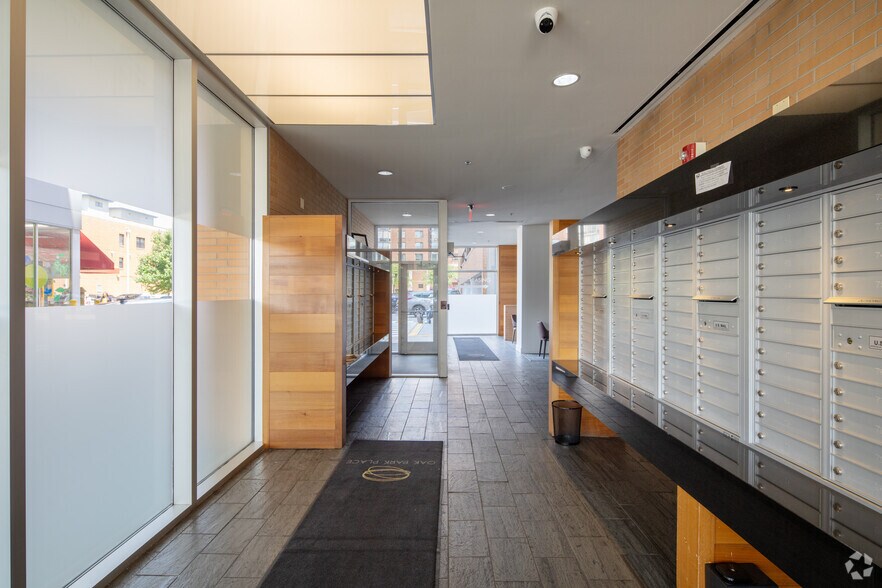 More Photos Of 479-483 N Harlem Ave, Oak Park Apartments For Lease