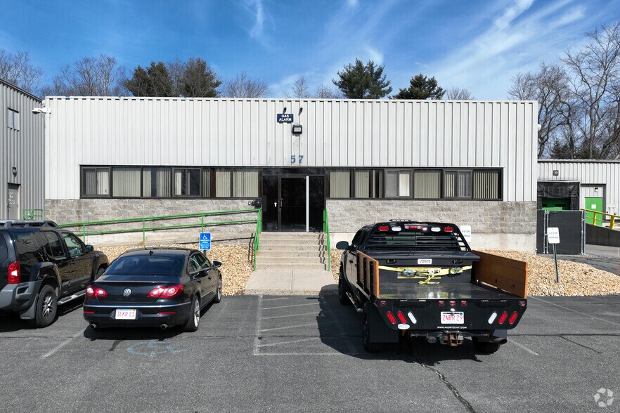 More Photos Of 57 S Hunt Rd, Amesbury Manufacturing For Lease