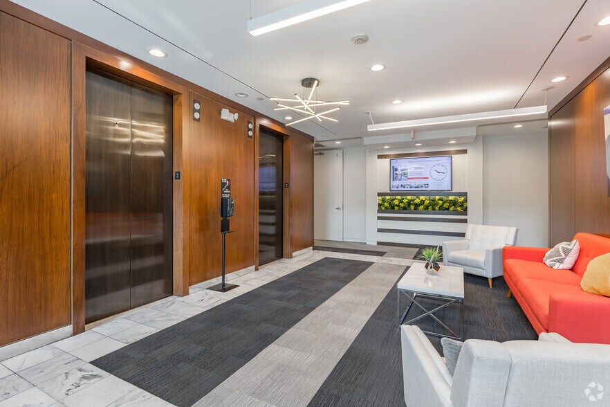 More Photos Of 121 Perimeter Ctr W, Atlanta Coworking Space
