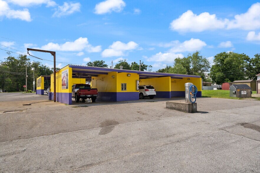 More Photos Of , Scottsburg Unknown For Sale