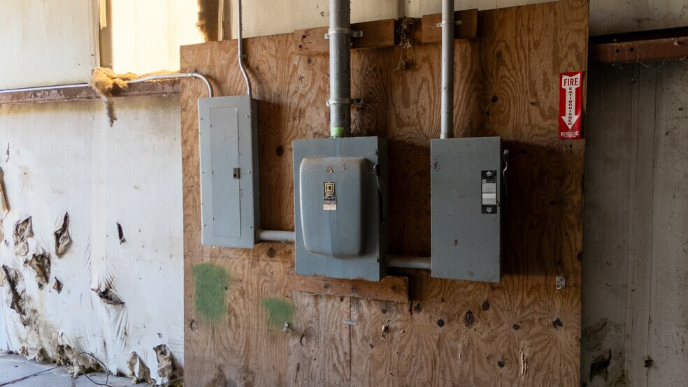 More Photos Of Hwy 62 West, Princeton Warehouse For Sale