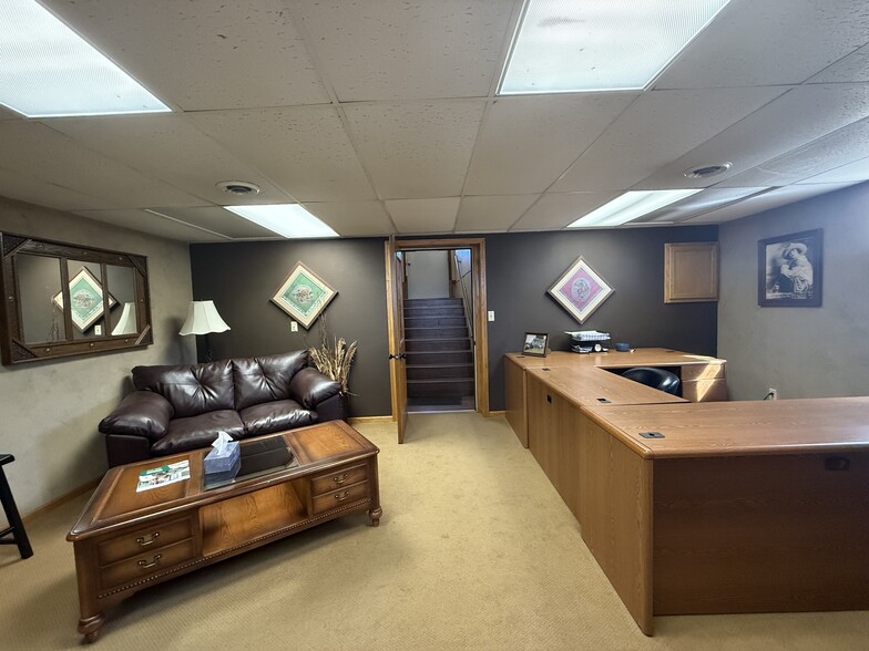 More Photos Of 35 5th Ave, Belle Fourche Office For Sale
