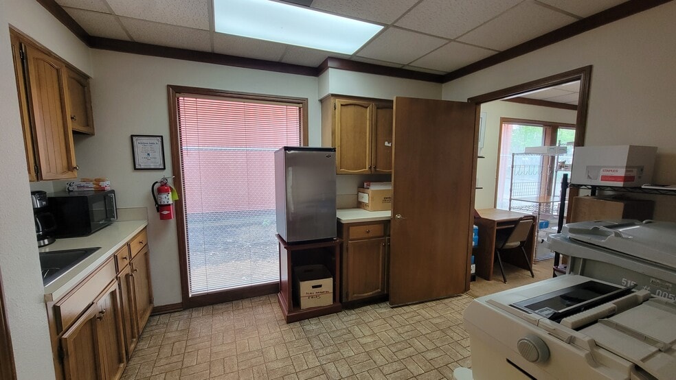 More Photos Of 3787-3795 River Rd N, Keizer Medical For Sale