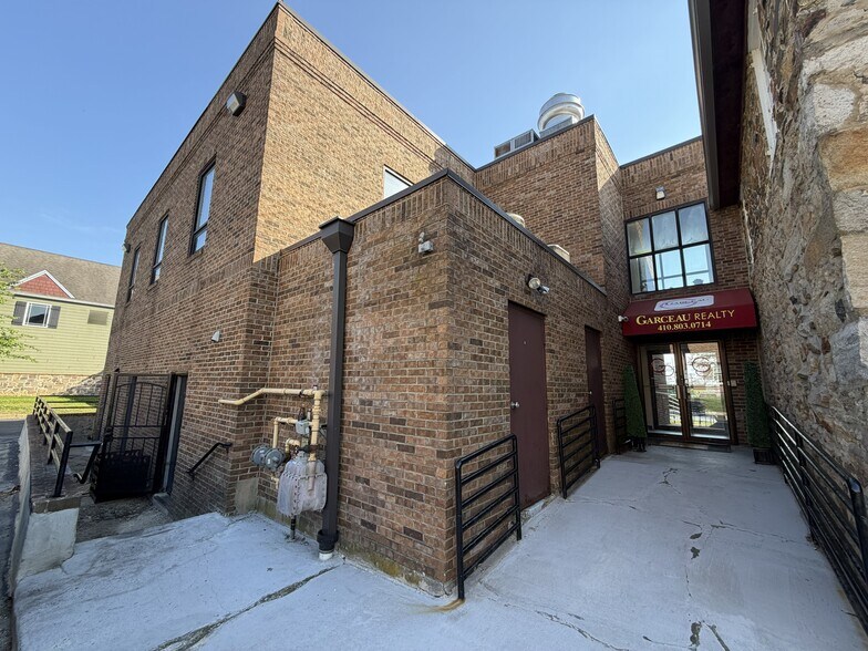 More Photos Of 303-309 S Main St, Bel Air Office For Lease