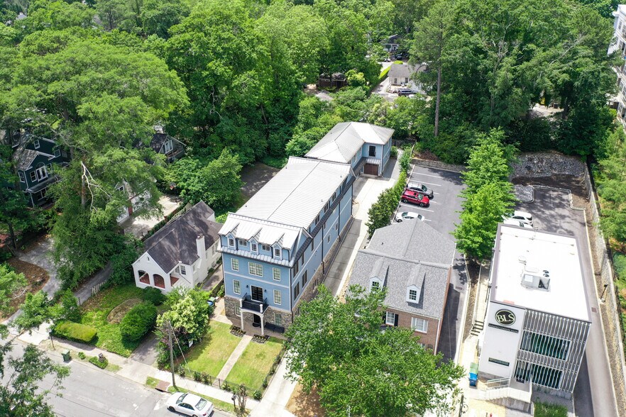 More Photos Of 2972 Lookout Pl NE, Atlanta Office Residential For Sale
