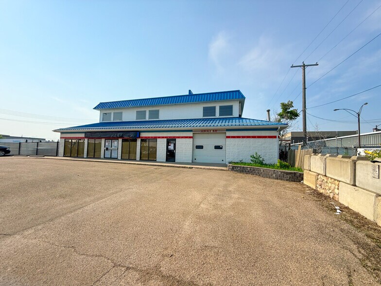 More Photos Of 4415 76th Ave NW, Edmonton Manufacturing For Lease