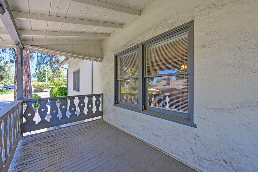 More Photos Of 1407-1409 Lincoln Way, Auburn Office For Sale