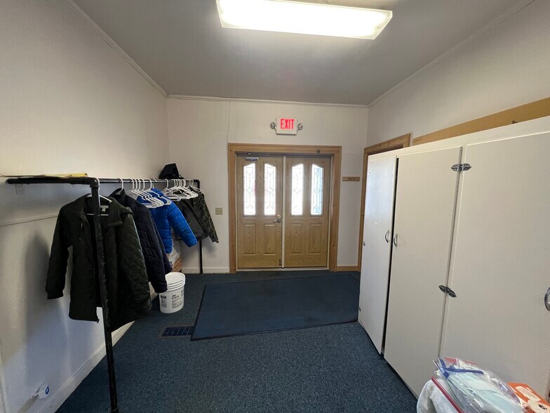 More Photos Of 321 W John St, Newberry Religious Facility For Sale