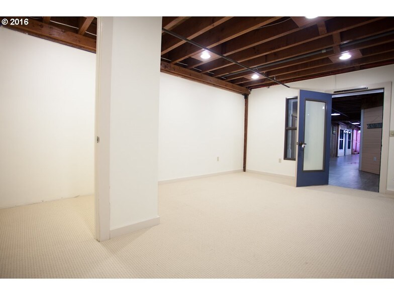 More Photos Of 1044 Marine Dr, Astoria Restaurant For Sale