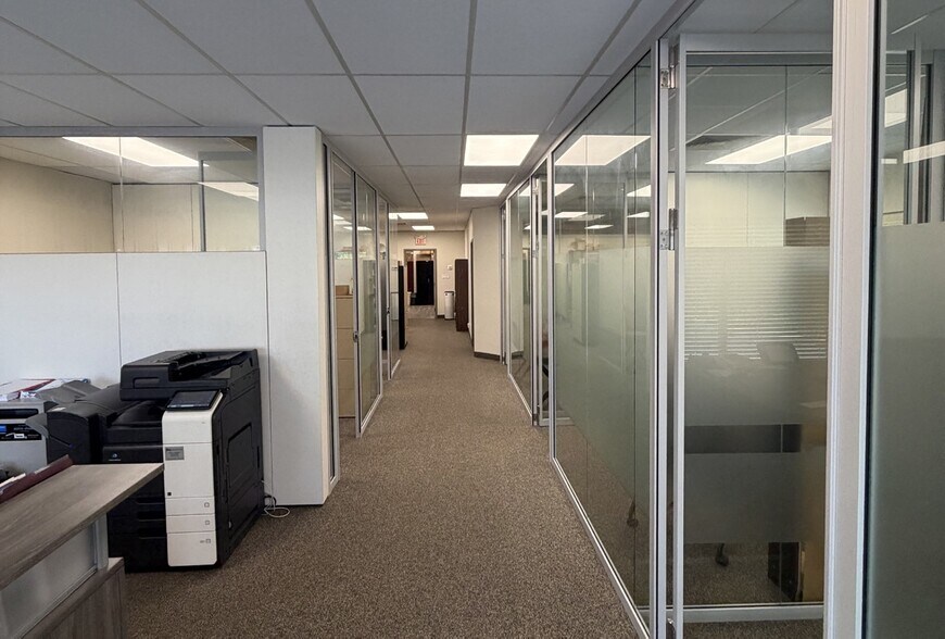 More Photos Of 176 Speedvale Ave, Guelph Office For Sale