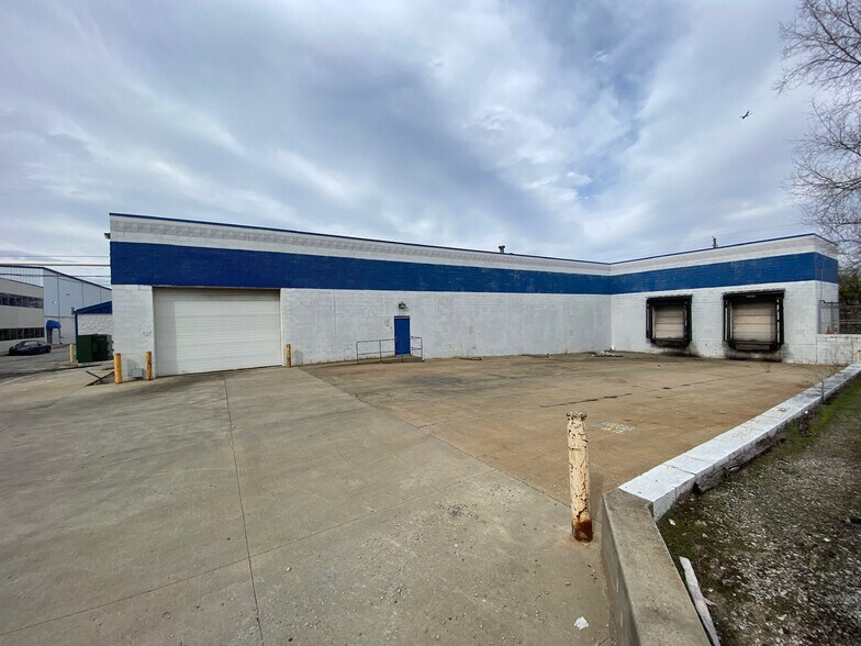 More Photos Of 1842 Ludlow Ave, Indianapolis Light Manufacturing For Sale