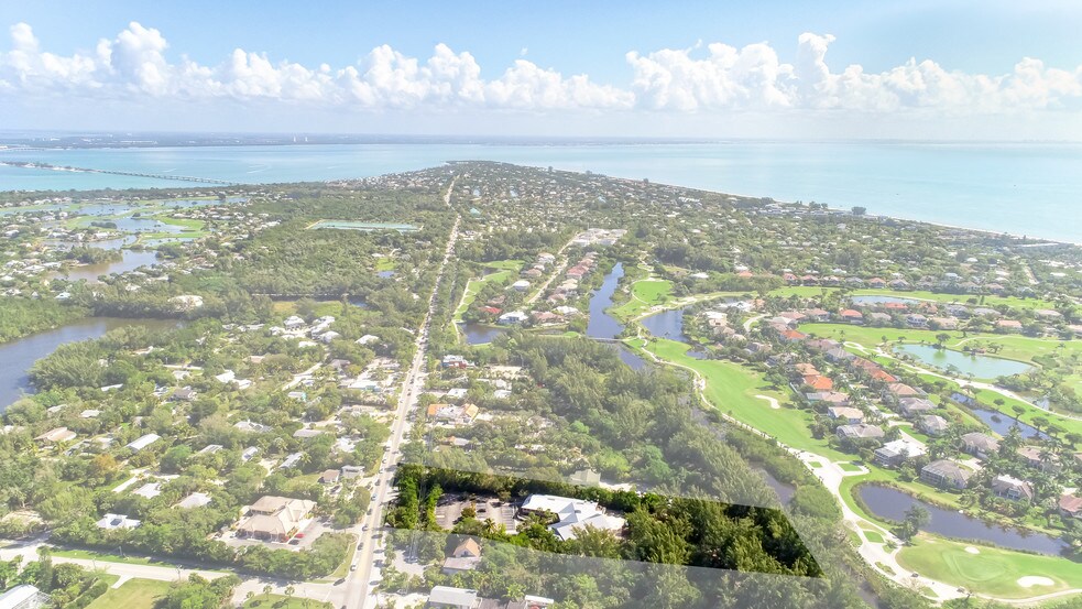 More Photos Of 1551 Periwinkle Way, Sanibel Restaurant For Sale