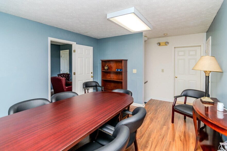 More Photos Of 100-102 Consumer Ln, Frankfort Office For Sale
