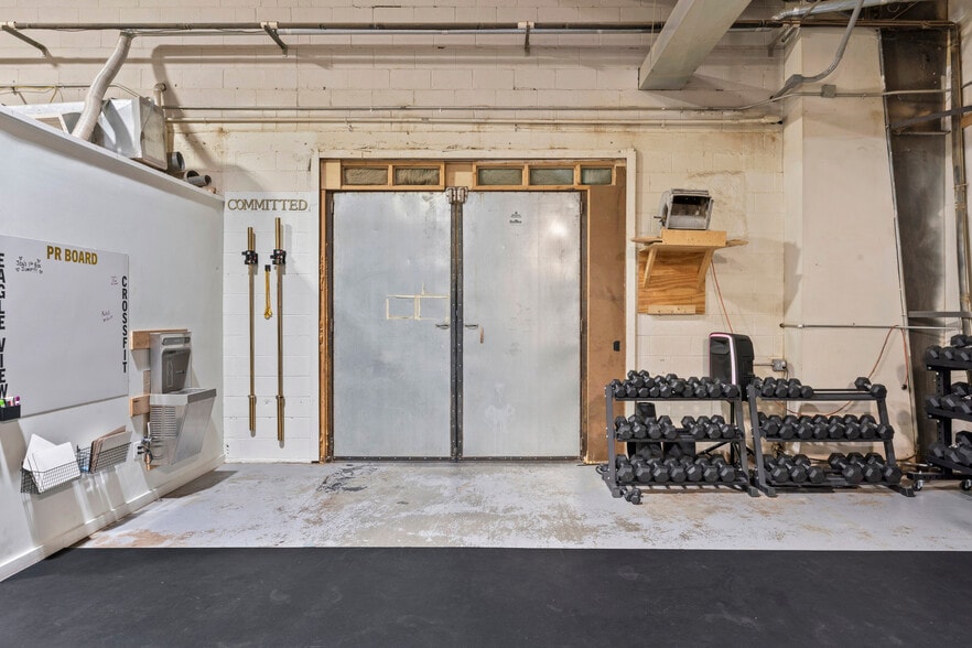 More Photos Of 105 E Cornwell Ln, Purcellville Warehouse For Sale