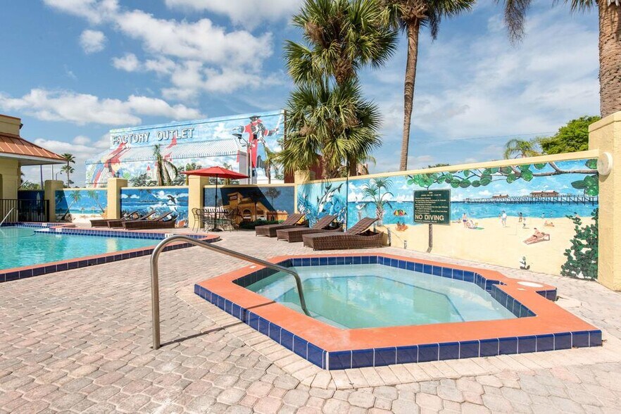 More Photos Of 4985 W Irlo Bronson Memorial Hwy, Kissimmee Hotel For Sale