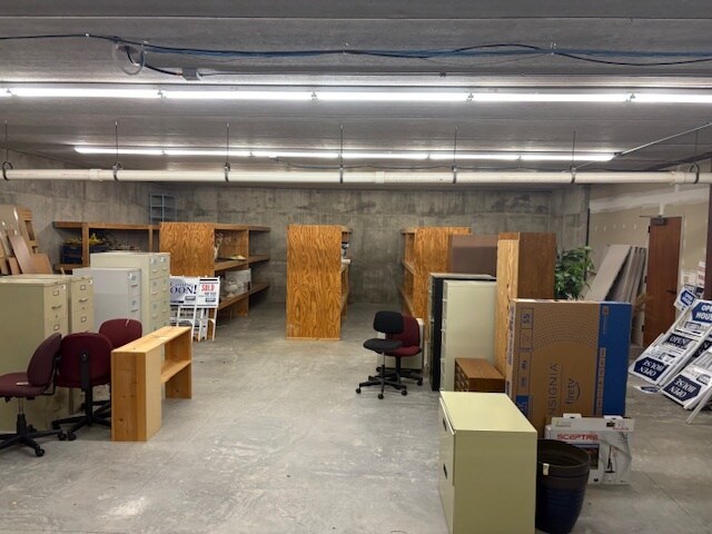 More Photos Of 105 E Bell St, Neenah Medical For Lease