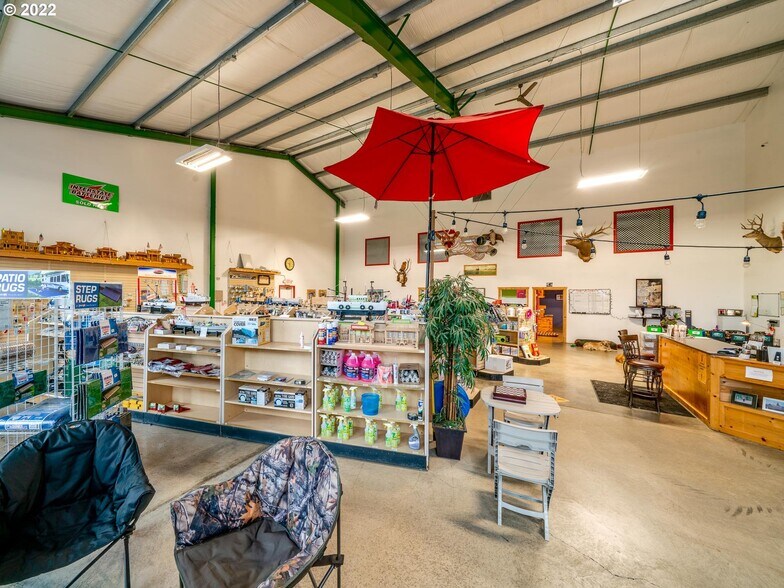More Photos Of 4190 Highway 101 N, Tillamook Warehouse For Sale