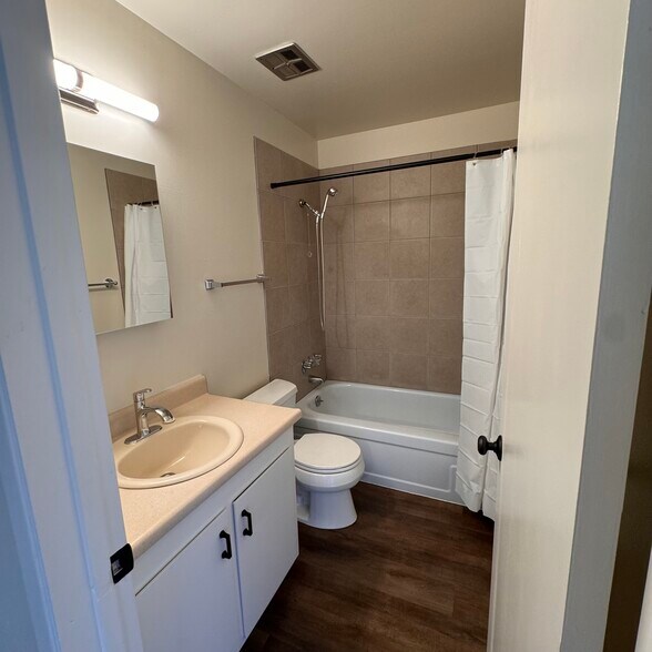 More Photos Of 110 Hilborn Ave, Vallejo Apartments For Sale