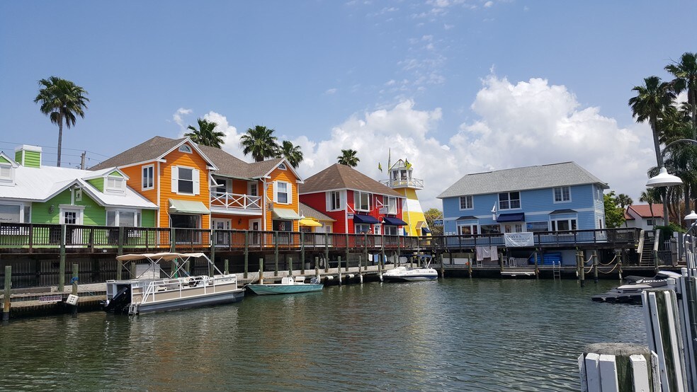 More Photos Of 1500-1536 Stickney Point Rd, Sarasota Storefront Retail Office For Lease