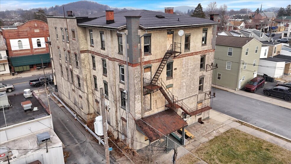 More Photos Of 200 W Lancaster Ave, Shillington Apartments For Sale